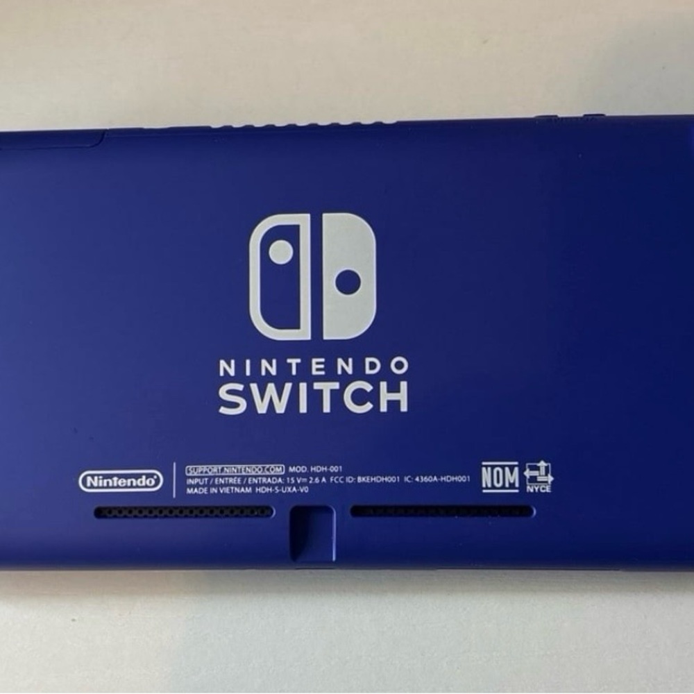 Nintendo Handheld Console - Deep Blue - Picture 2 of 4